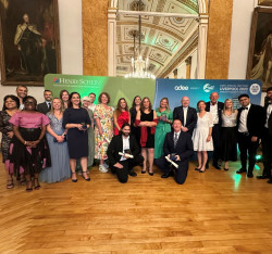 ADEE, EDSA e Henry Schein annunciano i vincitori dei “2023 Oral Health Professional Educators’ ‘Practice Green©’ Awards” destinati a scuole e società odontoiatriche